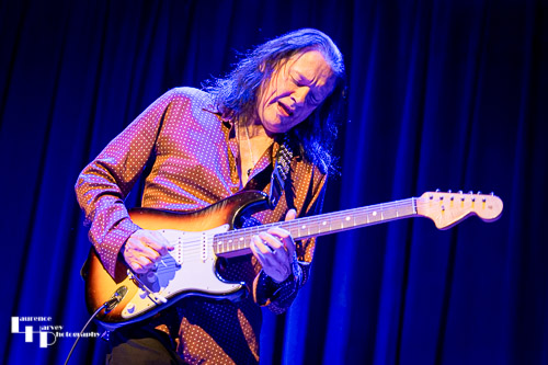 Robben Ford on guitar & vocals