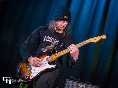 David Simpson on vocals & guitar