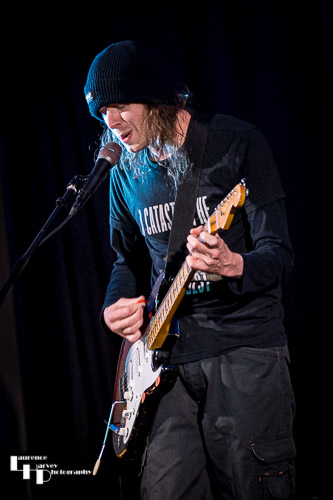 David Simpson on vocals & guitar