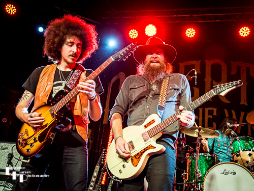 Robert Jon Burrison on vocals & guitar & Henry James (Schneekluth) on guitar