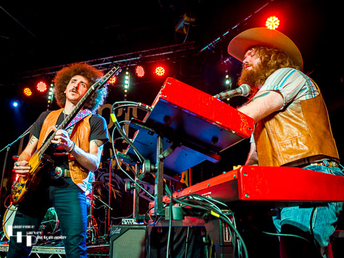 Henry James (Schneekluth) on guitar & Jake Abernathie on keys