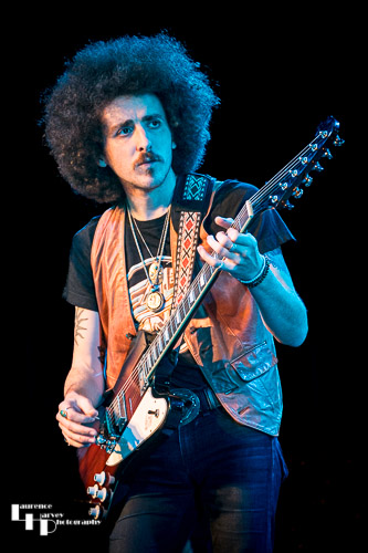 Henry James (Schneekluth) on backing vocals & guitar