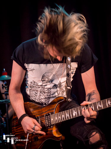 Stevie Lees on guitar