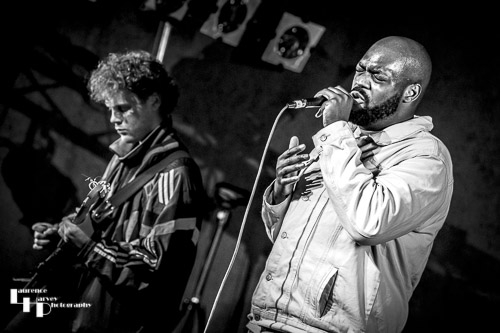 Joey Garande on vocals & Otto Weinhart on guitar