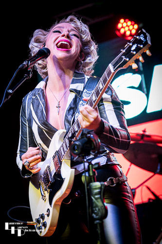 Samantha Fish on vocals & guitar