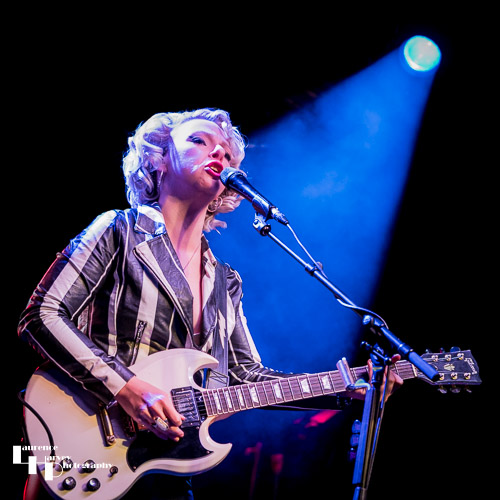 Samantha Fish on vocals & guitar