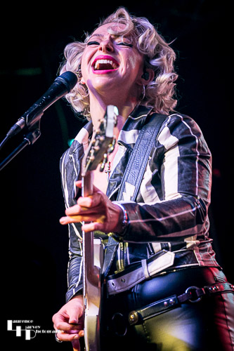 Samantha Fish on vocals & guitar