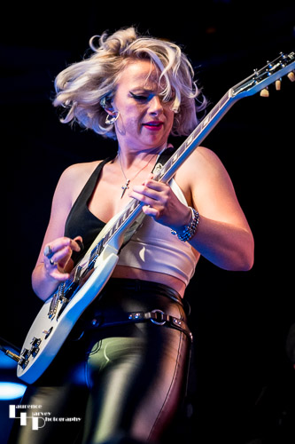 Samantha Fish on vocals & guitar