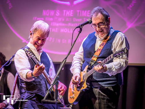 Jerry Langfield on lead vocals & bass, Alan Jenkins on lead guitar