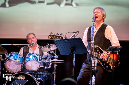 Jerry Langfield on lead vocals & bass, Allan Gifford on drums