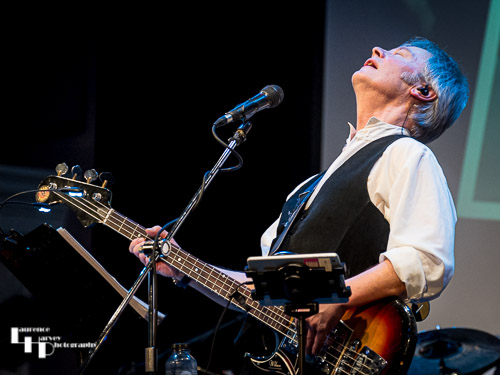 Jerry Langfield on lead vocals & bass