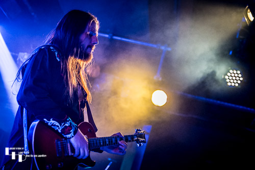 Derrick Shipp on lead guitar