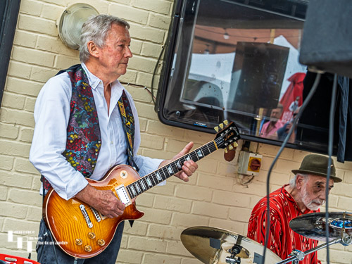 Tony Harris on guitar