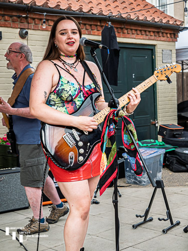 Gemma Elmes on vocals & rhythm guitar