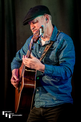 Andy Heasman on guitar & vocals