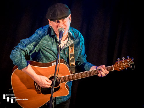 Andy Heasman on guitar & vocals