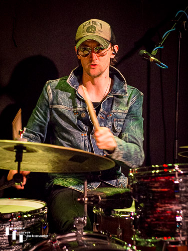 Phil Wilson on drums