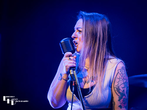 Sarah Warren on vocals