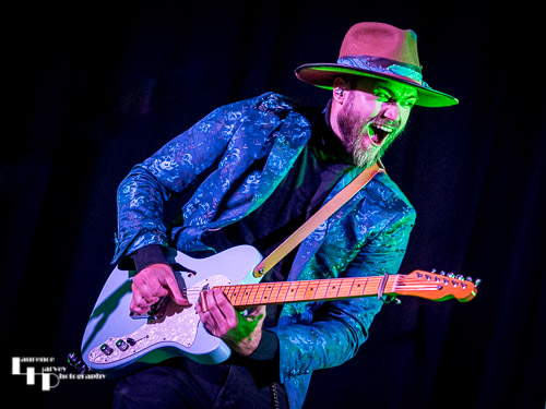 Thomas Heppell on vocals & guitar