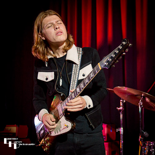 Toby Lee on vocals & lead guitar