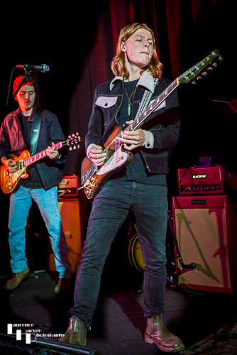 Toby Lee on vocals & lead guitar