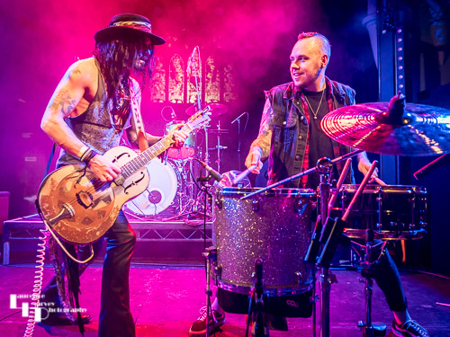 Troy Redfern on vocals & guitar, Nicky Waters on drums