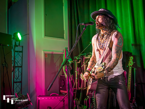 Troy Redfern on vocals & guitar