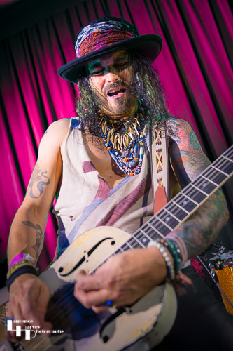 Troy Redfern on vocals & guitar