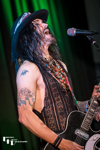 Troy Redfern on vocals & guitar