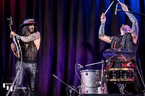 Troy Redfern on vocals & guitar, Nicky Waters on drums