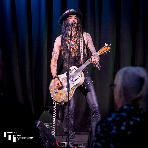 Troy Redfern on vocals & guitar