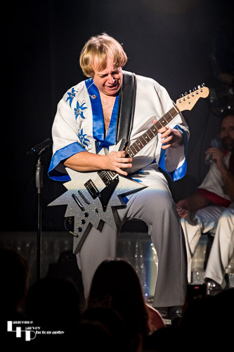 'Bjorn' (Julian Dodd) on guitar