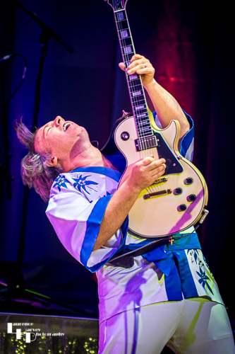 'Bjorn' (Julian Dodd) on guitar