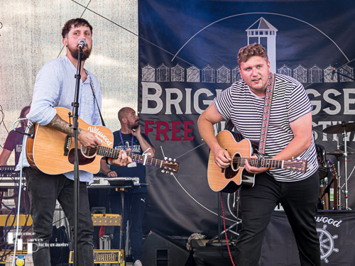 Joe Sherwood & Josh Wilson on vocals & guitar