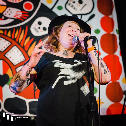 Fiona Harmon on vocals