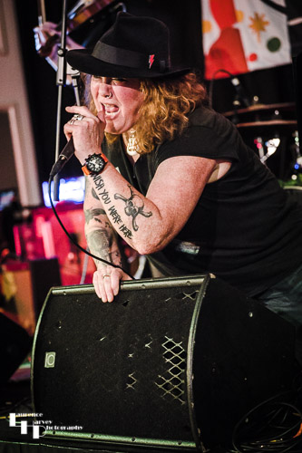 Fiona Harmon on vocals