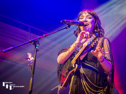 Grace Bond on vocals & mandolin