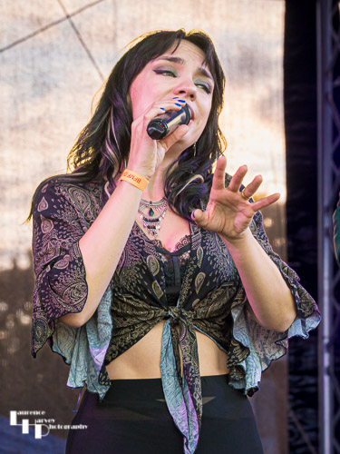 Grace Bond on vocals