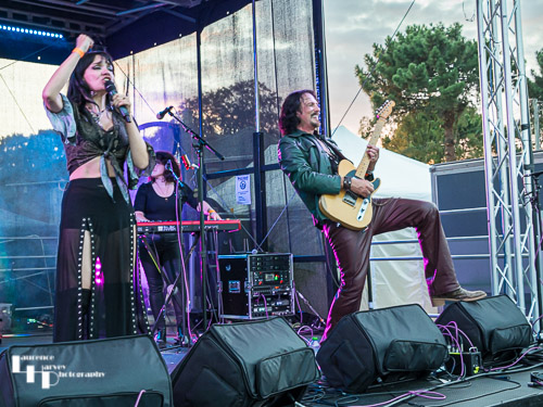 Grace Bond on vocals, Aaron Bond on guitar & vocals