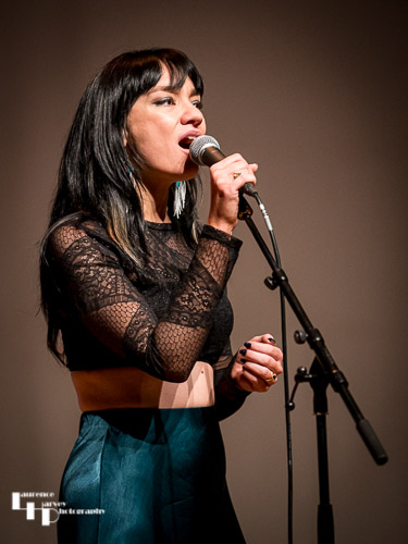 Grace Bond on vocals