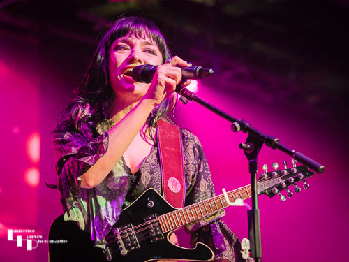 Grace Bond on vocals