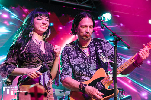 Grace Bond on vocals & Aaron Bond on guitar