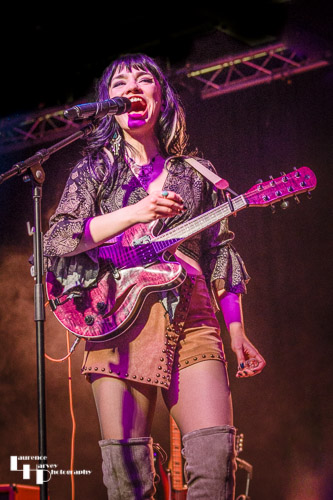 Grace Bond on guitar & vocals