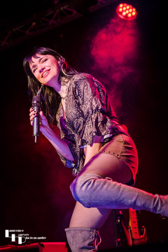 Grace Bond on vocals