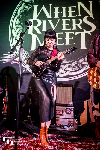 Grace Bond on mandolin & vocals