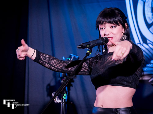 Grace Bond on vocals