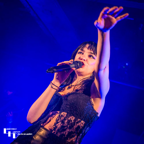 Grace Bond on vocals