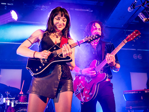 Grace Bond on vocals & mandolin