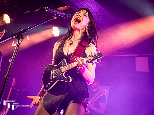 Grace Bond on vocals & mandolin