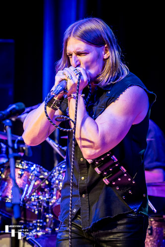 Guest, Will Wilde on harp